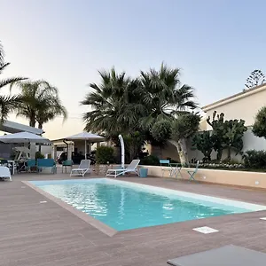 Xenia - Con Piscina Privata Appart hôtel